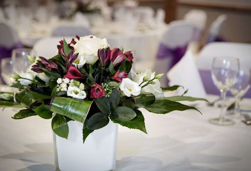 호텔 Leonardo Inverness