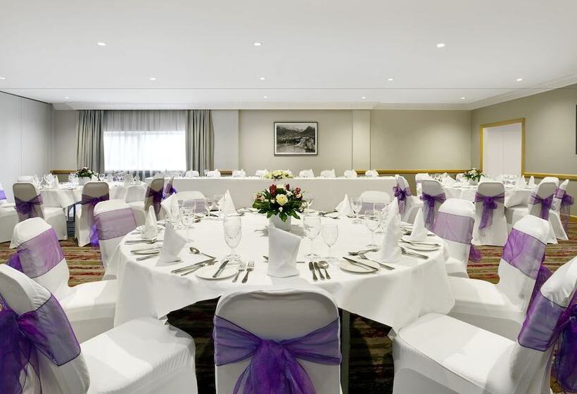 호텔 Leonardo Inverness