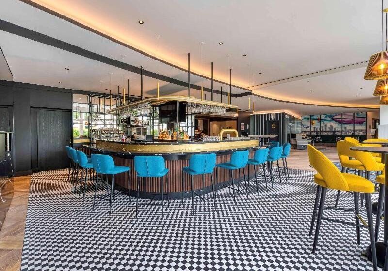 Отель Mercure Neu Isenburg