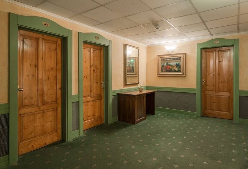 בית מלון כפרי Minerva Palace