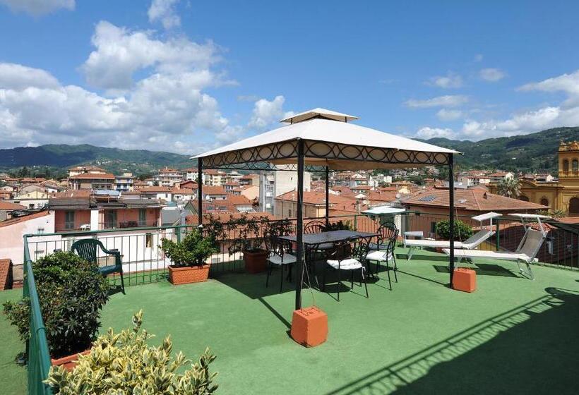 בית מלון כפרי Minerva Palace