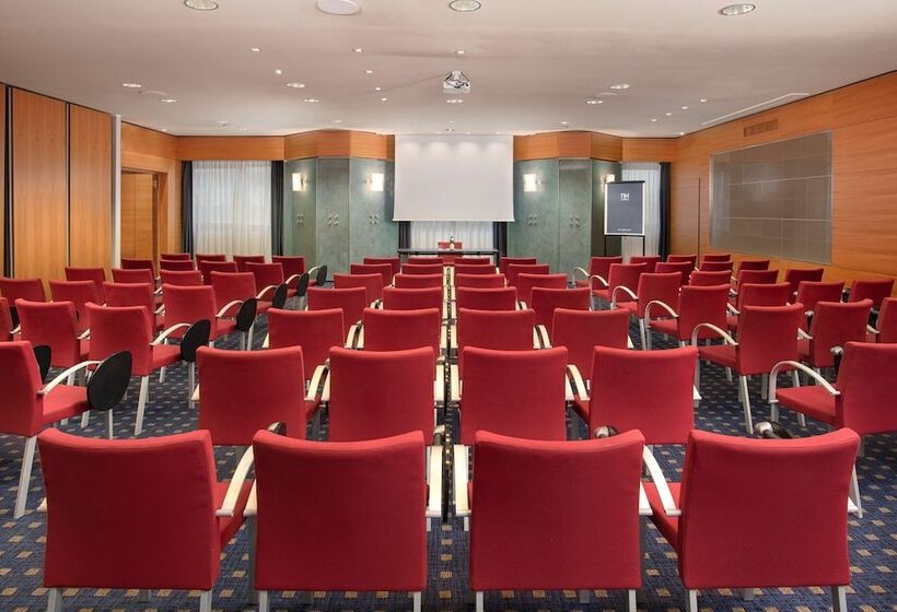 בית מלון כפרי NH Bologna Villanova