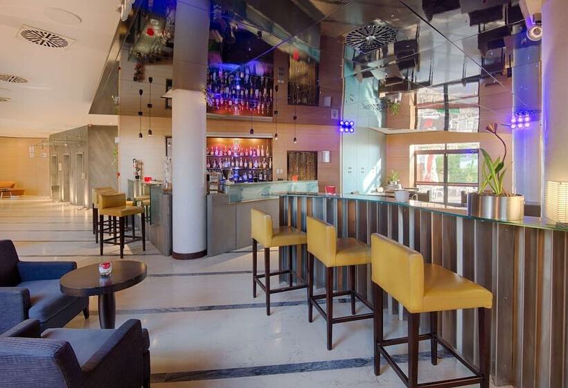 בית מלון כפרי NH Bologna Villanova