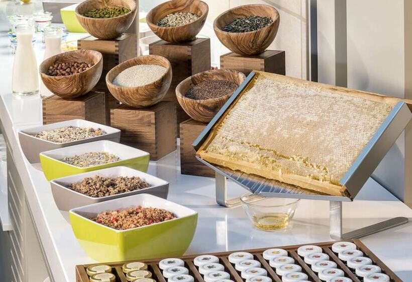 هتل NH Collection Berlin Mitte Friedrichstrasse