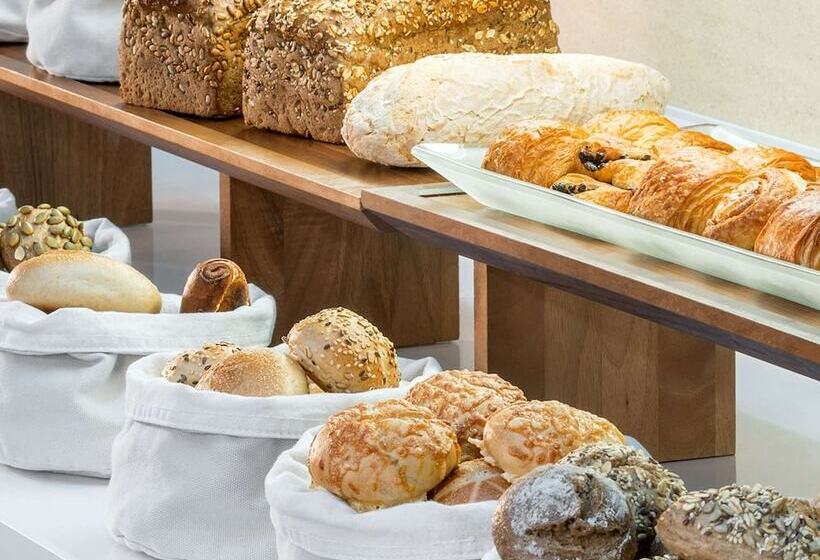 هتل NH Collection Berlin Mitte Friedrichstrasse