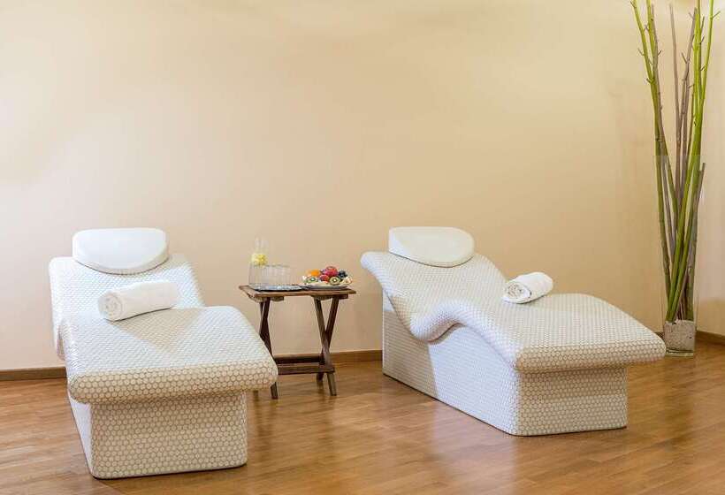 هتل NH Wien Belvedere