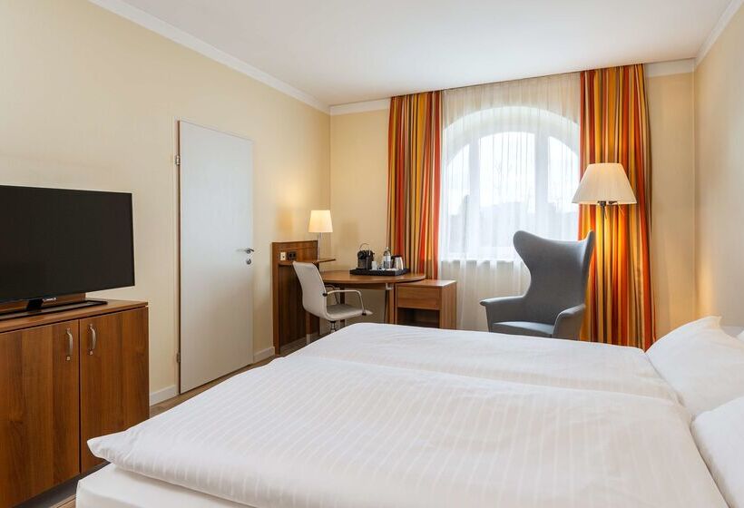 هتل NH Wien Belvedere