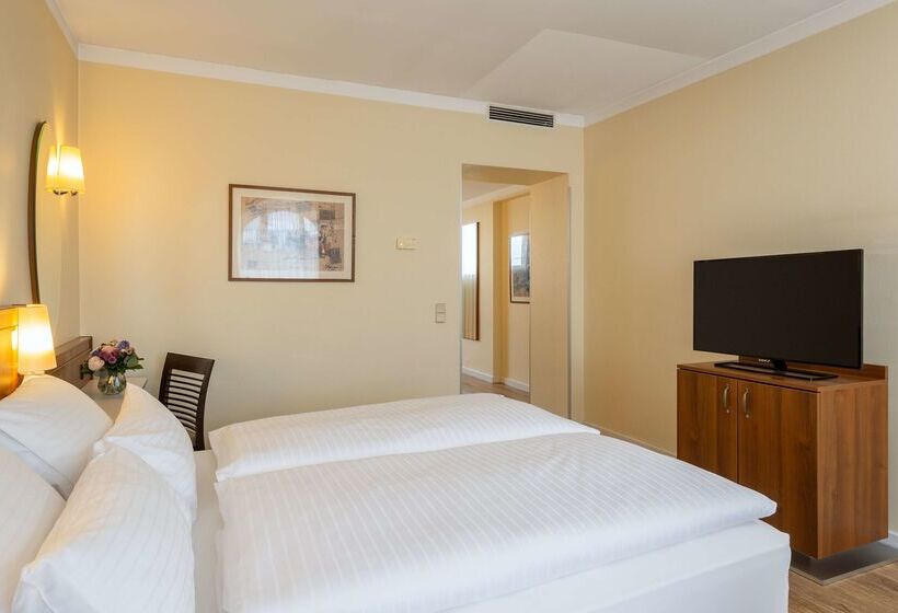 هتل NH Wien Belvedere