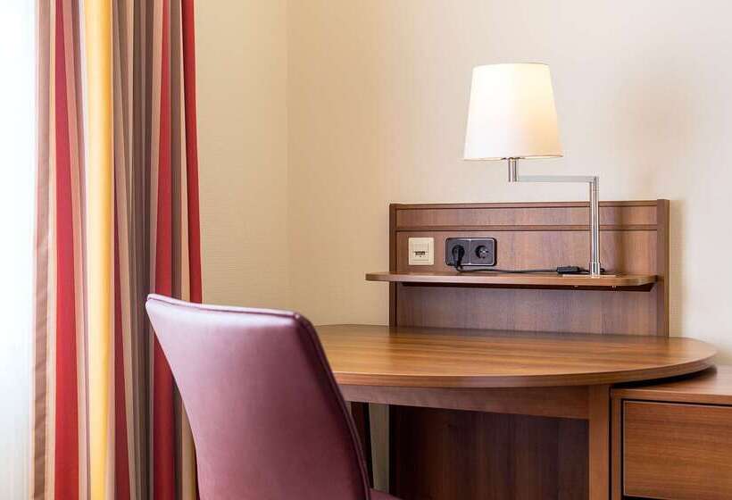 هتل NH Wien Belvedere