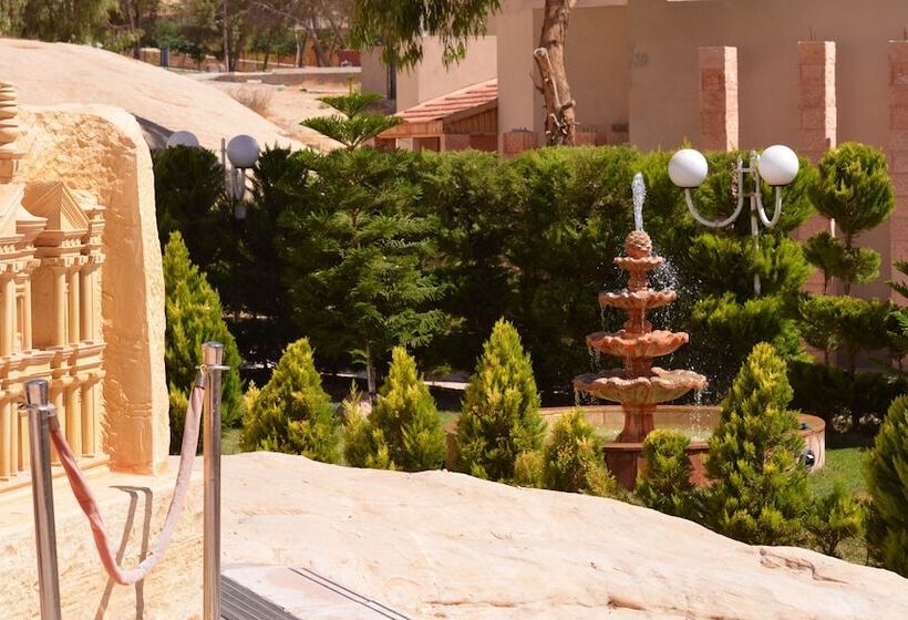 هتل Petra Guest House