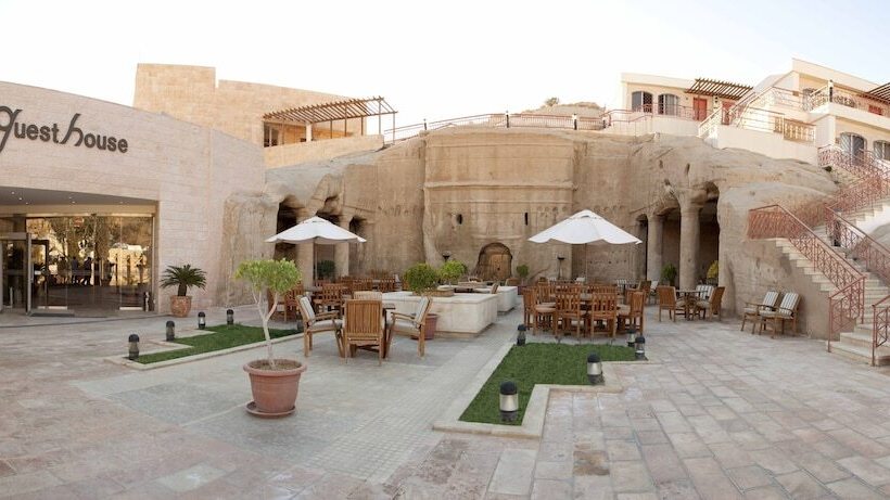 هتل Petra Guest House