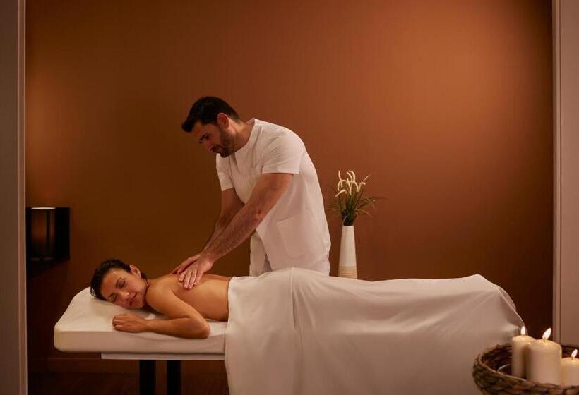 ホテル Portaventura®  Caribe  Includes Portaventura Park Tickets