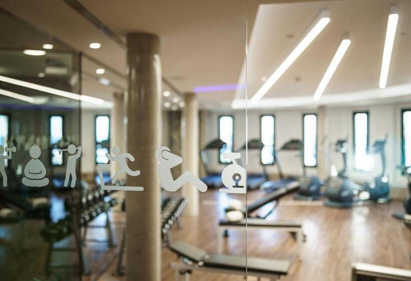 ホテル Pure Salt Port Adriano  Adults Only