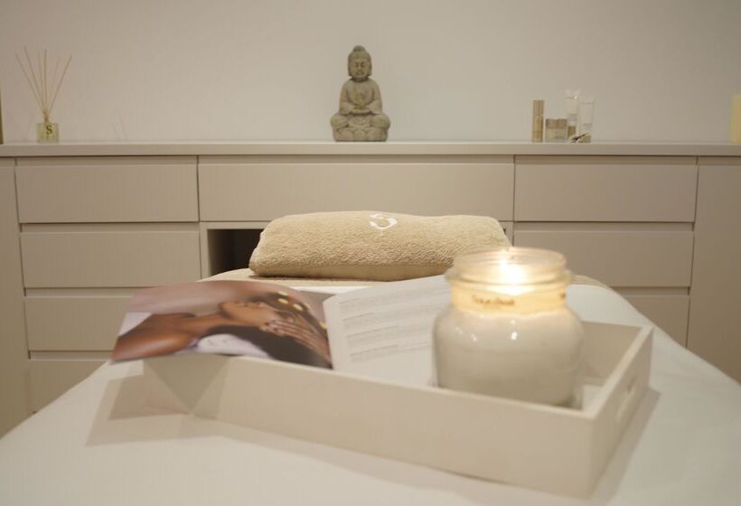 ホテル Pure Salt Port Adriano  Adults Only