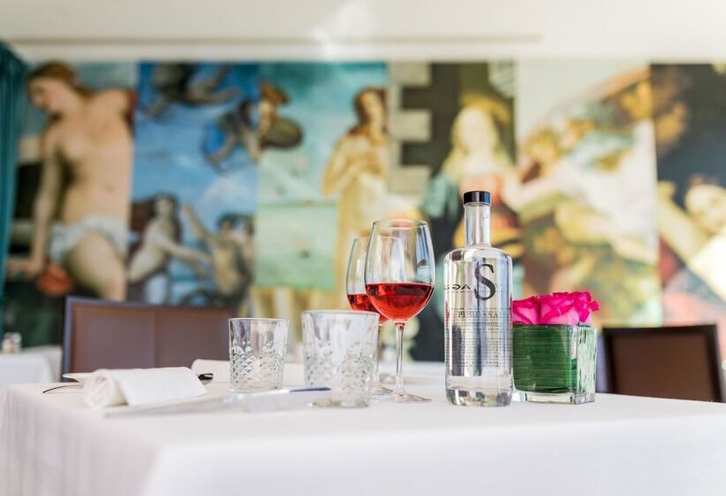 ホテル Pure Salt Port Adriano  Adults Only