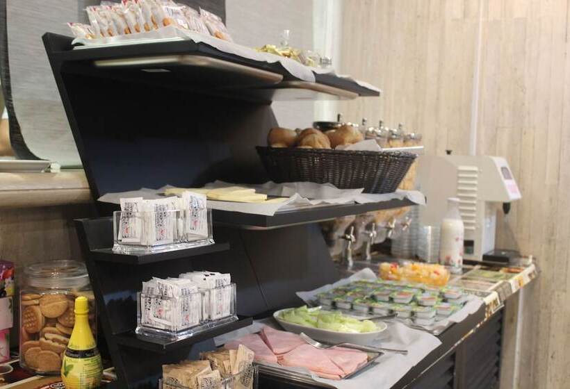 בית מלון כפרי Pyramid