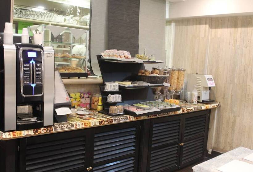 בית מלון כפרי Pyramid