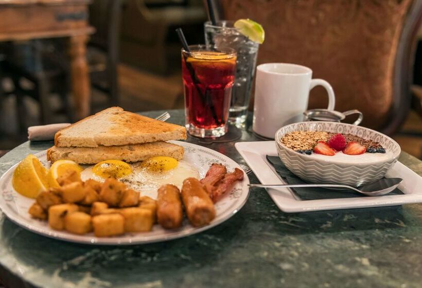 호텔 Quality Inn & Suites