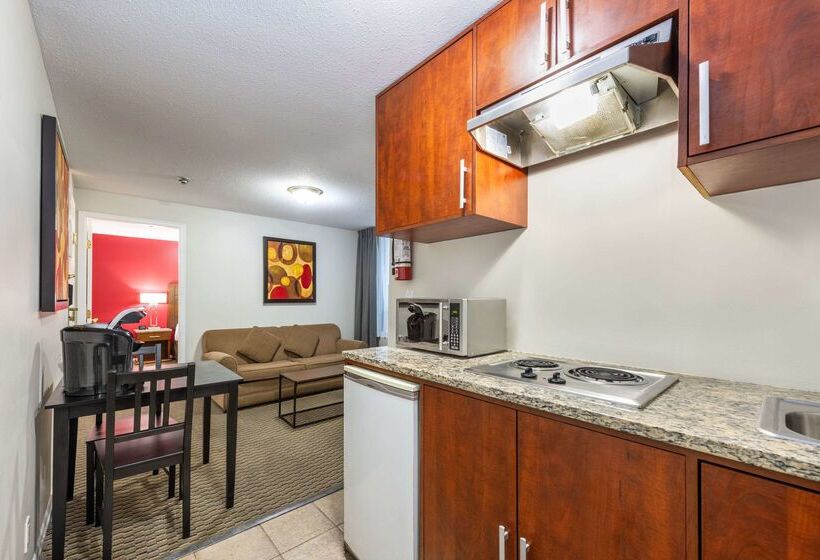 호텔 Quality Inn & Suites