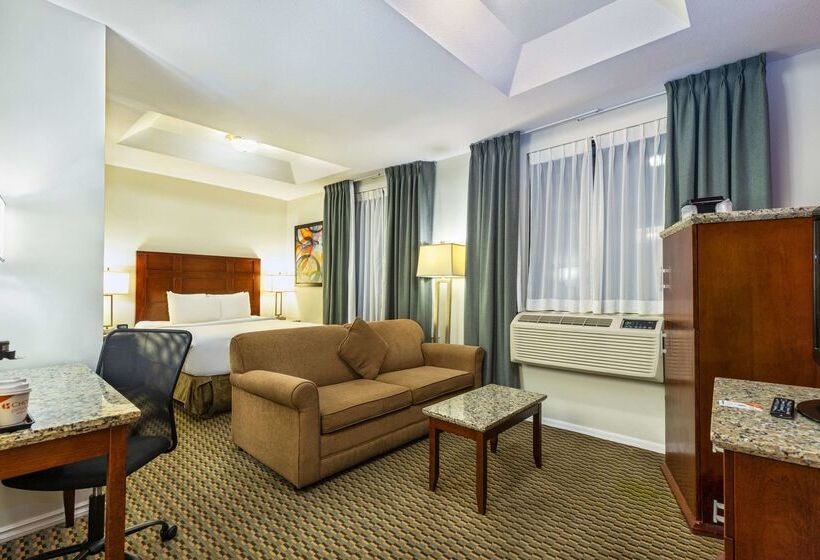 호텔 Quality Inn & Suites