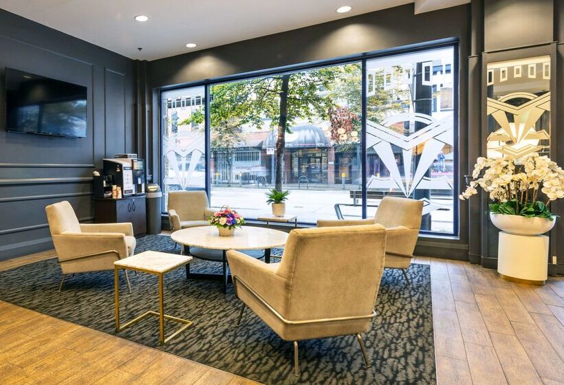 호텔 Quality Inn & Suites