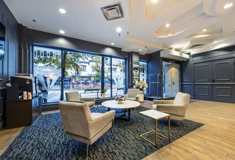 호텔 Quality Inn & Suites