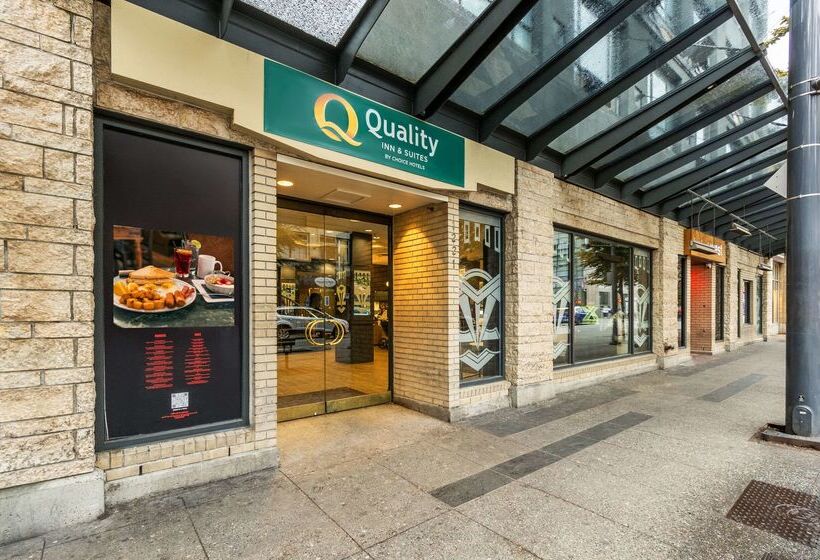 호텔 Quality Inn & Suites