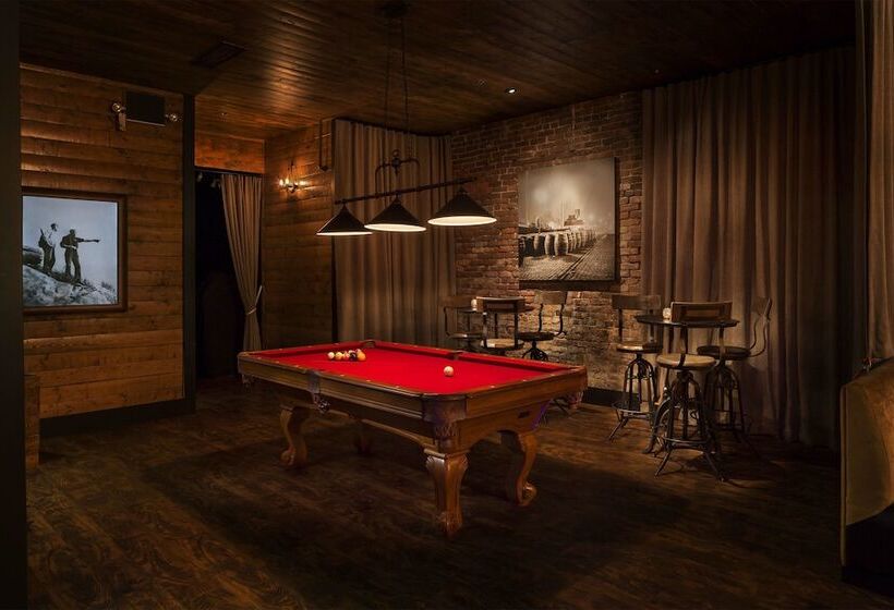 호텔 Quality Inn & Suites