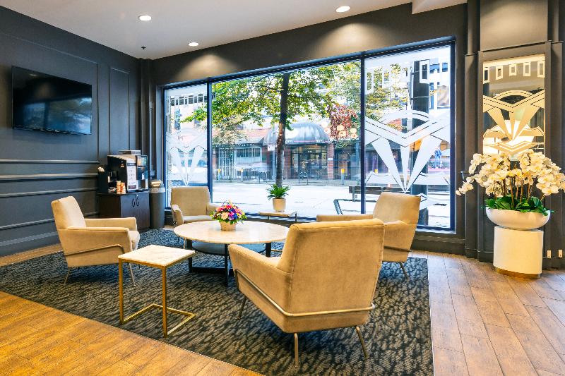 호텔 Quality Inn & Suites