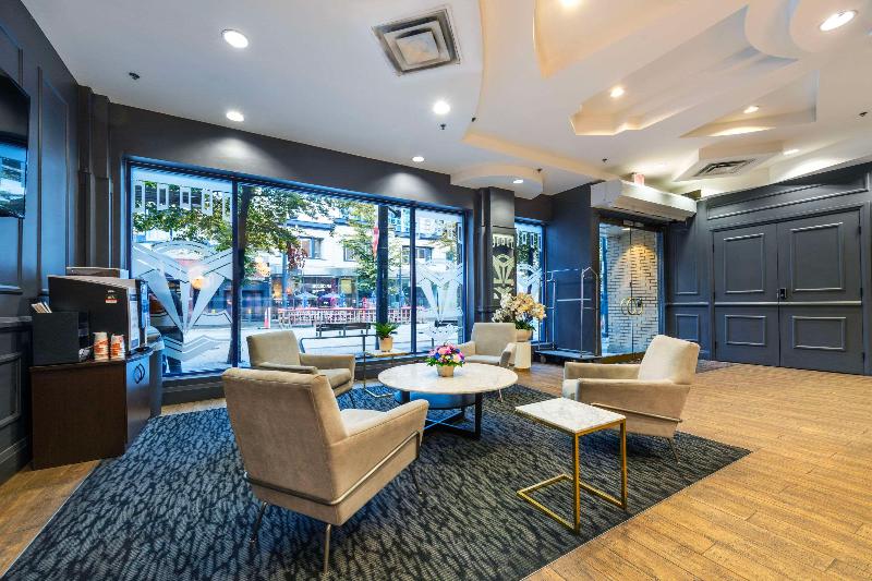 호텔 Quality Inn & Suites