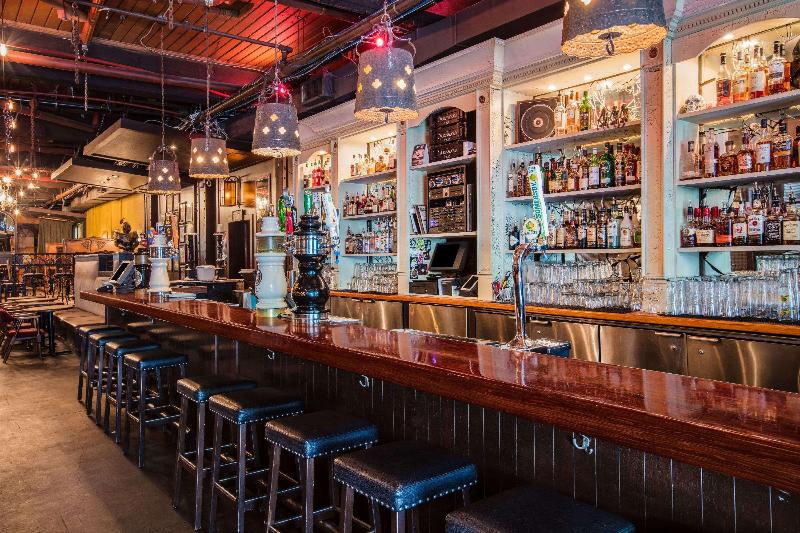 호텔 Quality Inn & Suites