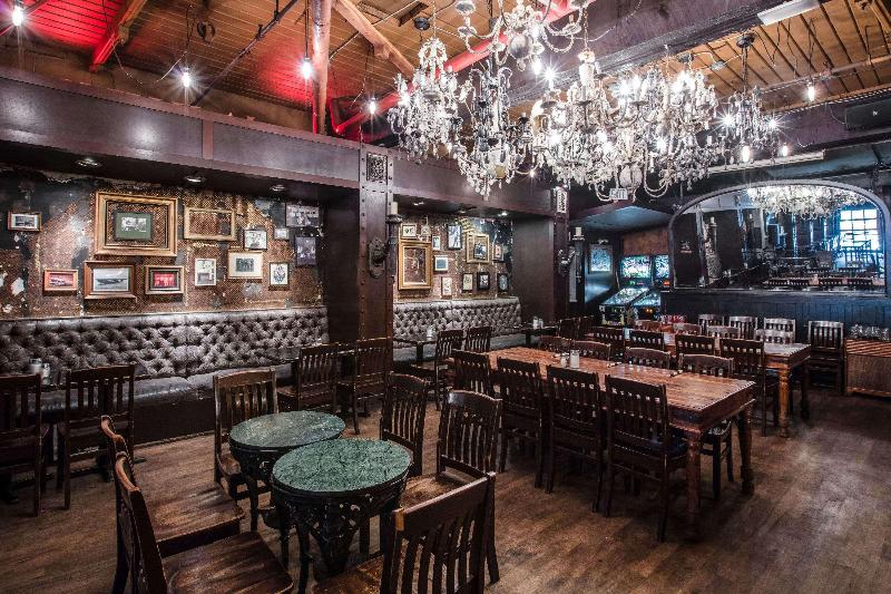 호텔 Quality Inn & Suites