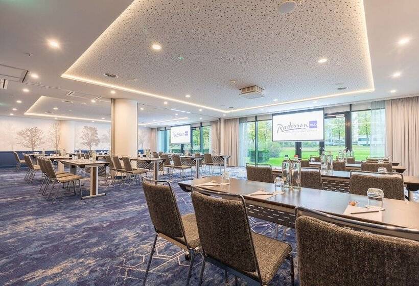 Radisson Blu Hotel Amsterdam Airport, Schiphol