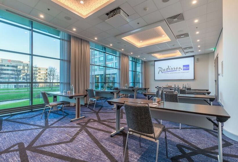 Radisson Blu Hotel Amsterdam Airport, Schiphol