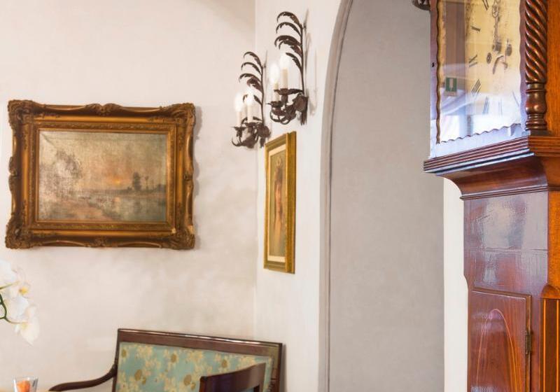 هتل Relais Dell'Orologio