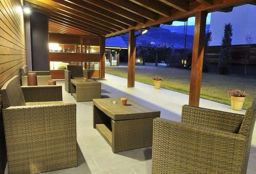 Отель Restaurant Pessets & SPA