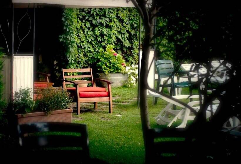 Отель Restaurant Pessets & SPA