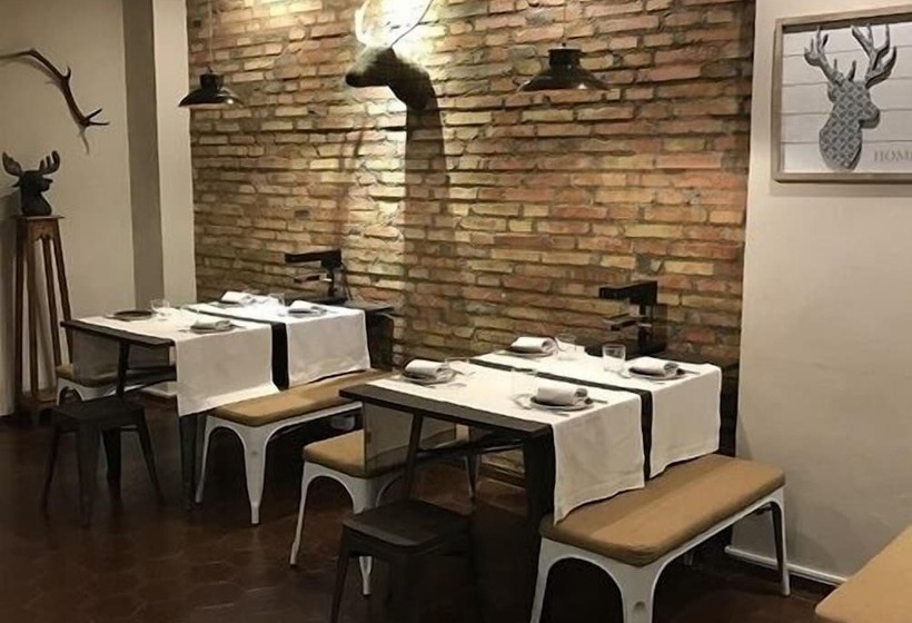 Отель Restaurant Pessets & SPA