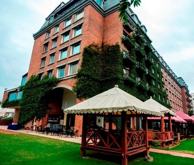 Отель Royal Orchid Bangalore