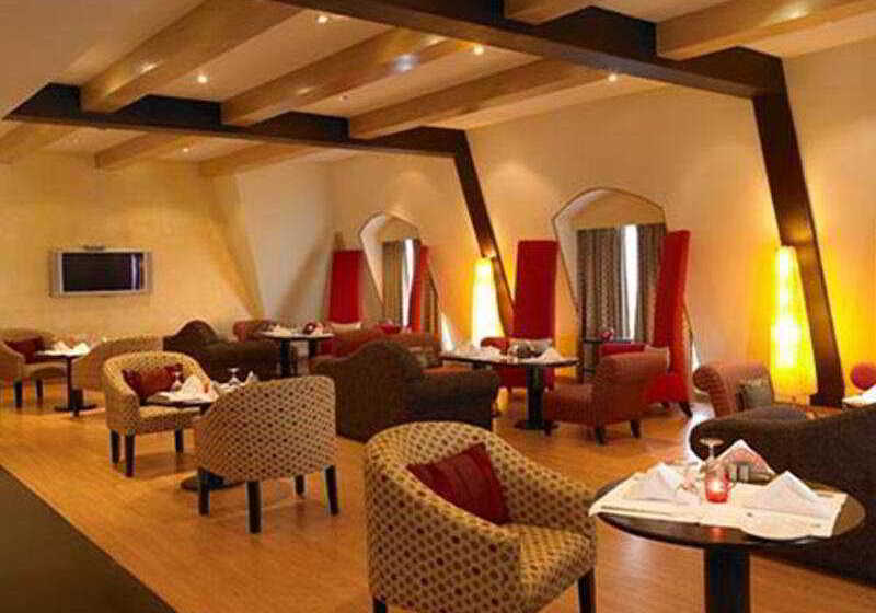 Отель Royal Orchid Bangalore