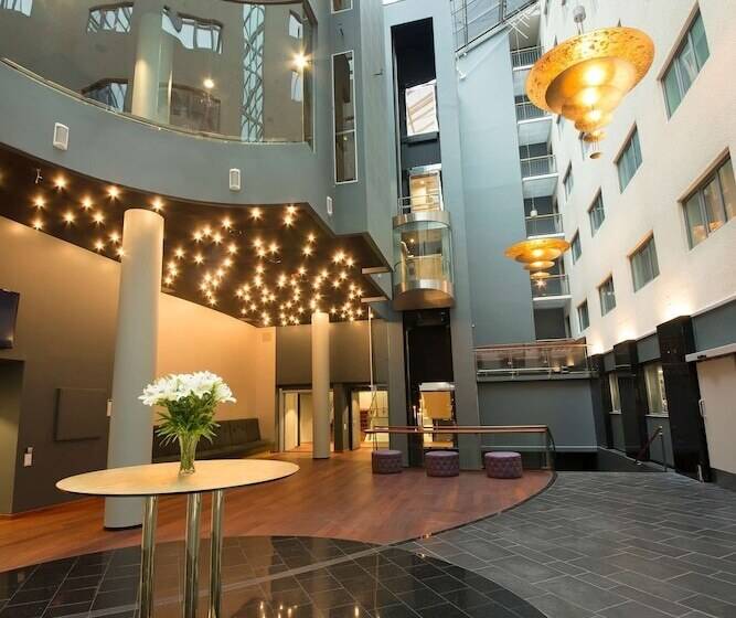 هتل Scandic St. Olavs Plass