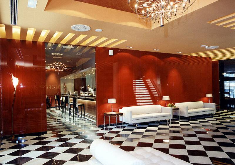 酒店 Silken Coliseum