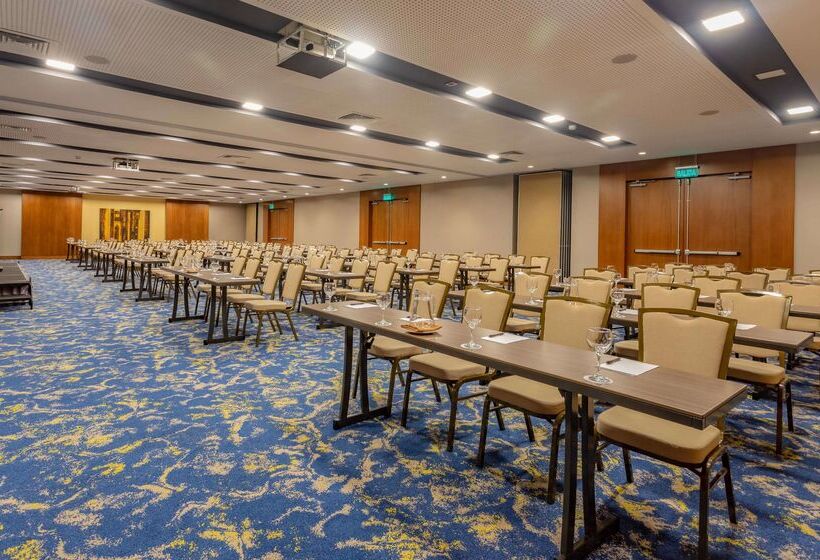 Sonesta Hotel El Olivar