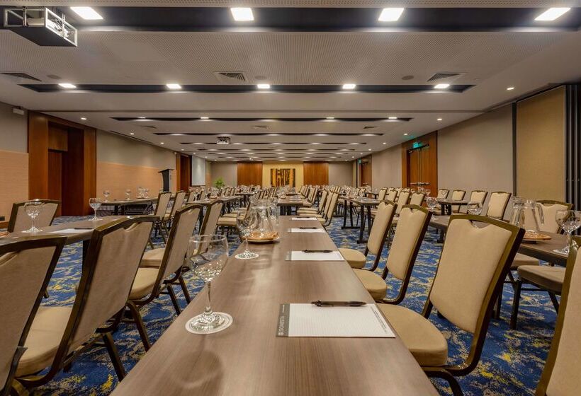 Sonesta Hotel El Olivar