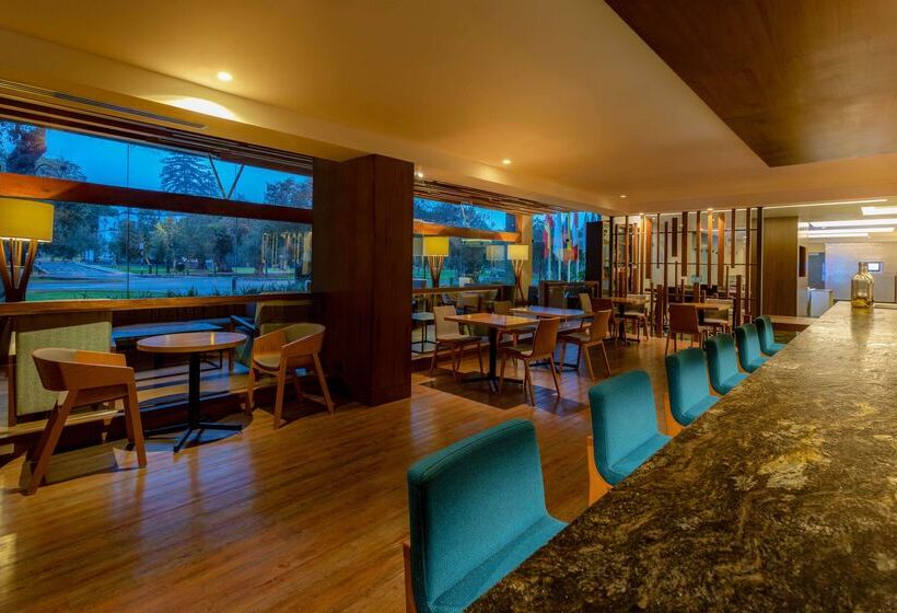 Sonesta Hotel El Olivar