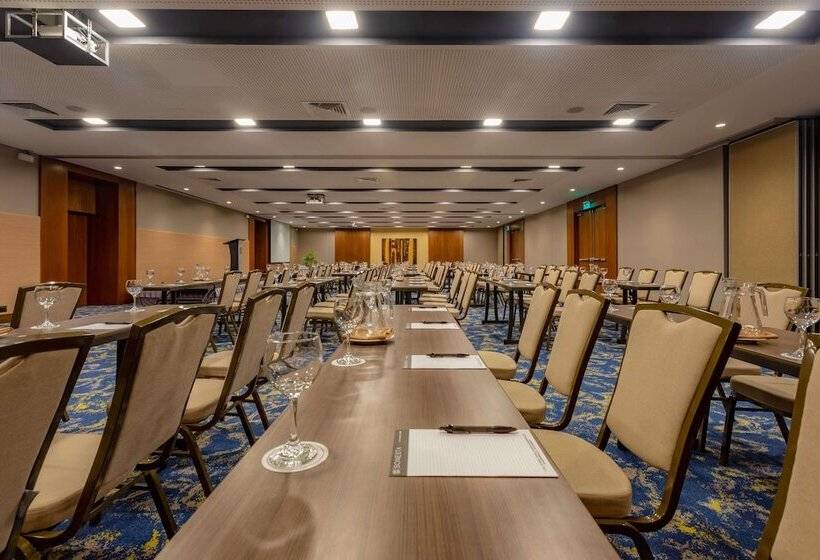 Sonesta Hotel El Olivar