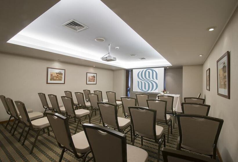 Sonesta Hotel El Olivar