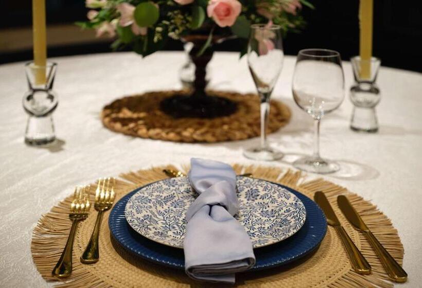 فندق Bristol Panama, A Registry Collection