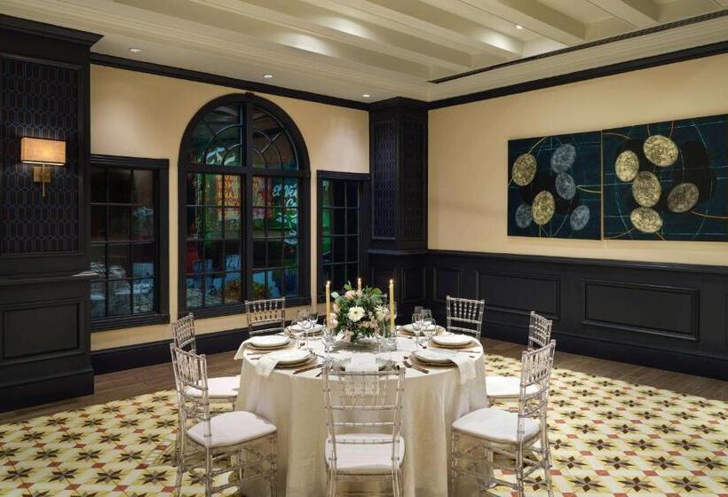 فندق Bristol Panama, A Registry Collection