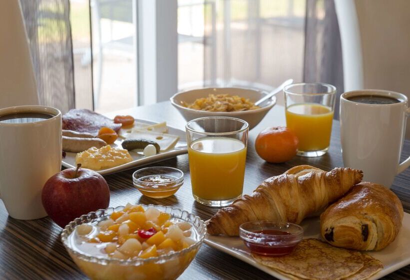 Отель The Originals City, Hôtel La Terrasse, Tours Nord